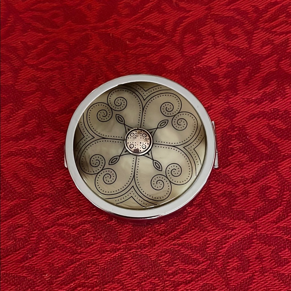 Elegant Brighton  Silver, Cream  and Black Pill Box